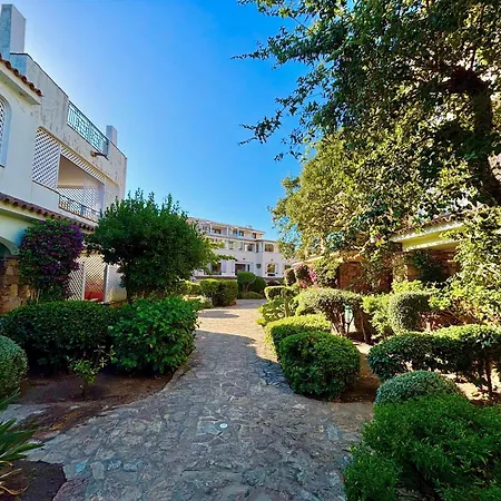 アパートホテル With Swimming Pool In Porto Rotondo, With Air Conditioning And Private Outdoor Area ポルト・ロトンド